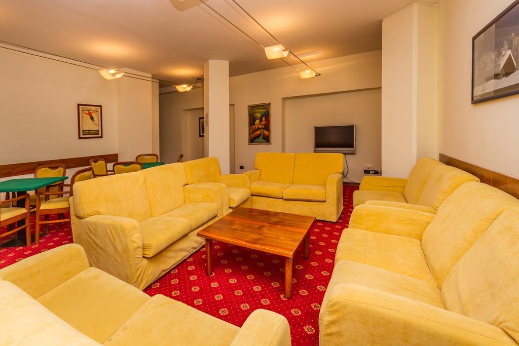Relais Des Alpes Hotel Oulx Buitenkant foto