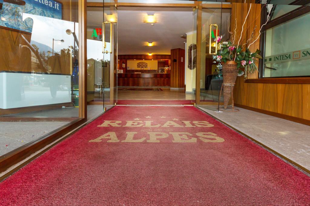 Relais Des Alpes Hotel Oulx Buitenkant foto