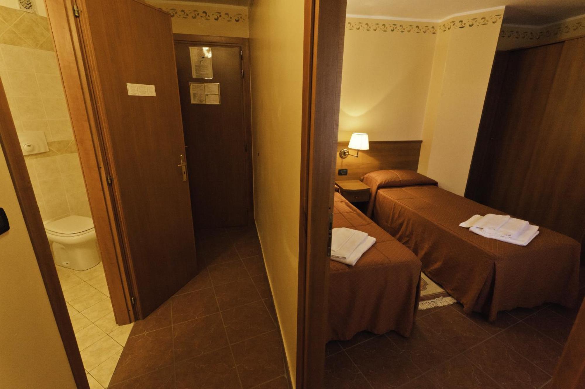 Relais Des Alpes Hotel Oulx Kamer foto