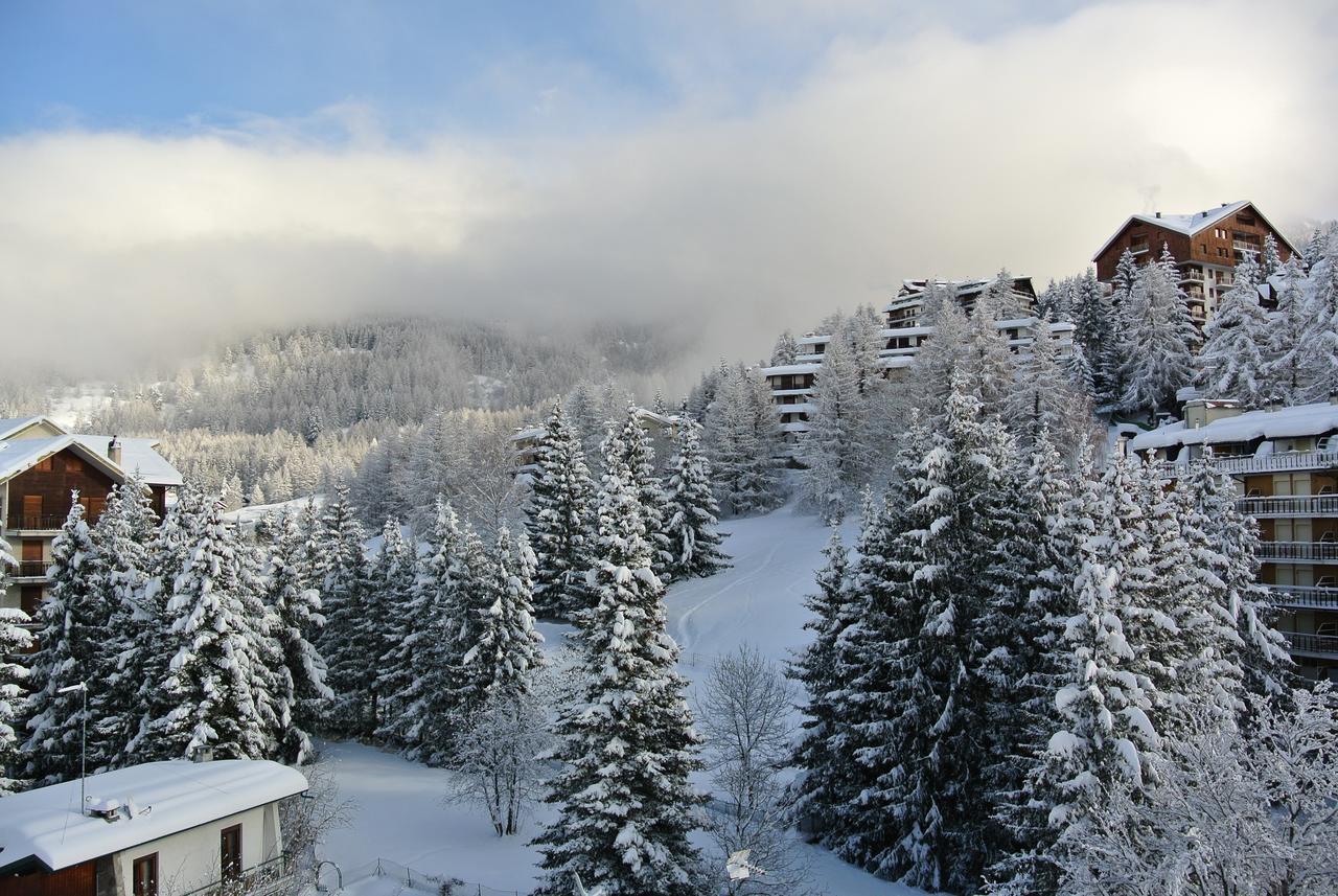 Relais Des Alpes Hotel Oulx Buitenkant foto
