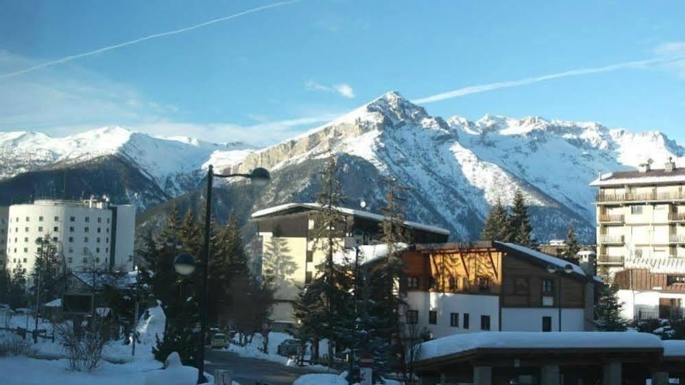 Relais Des Alpes Hotel Oulx Buitenkant foto