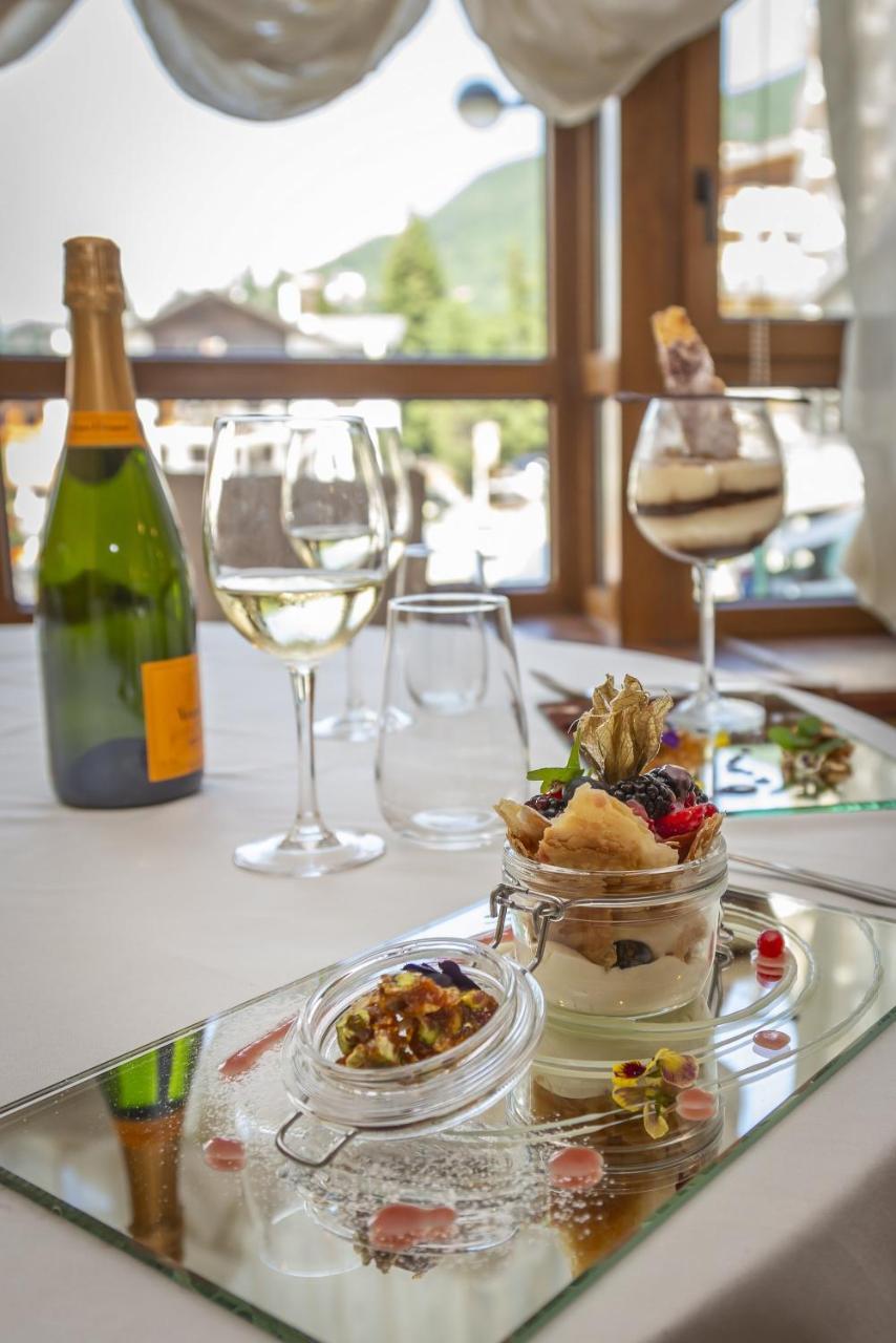 Relais Des Alpes Hotel Oulx Buitenkant foto